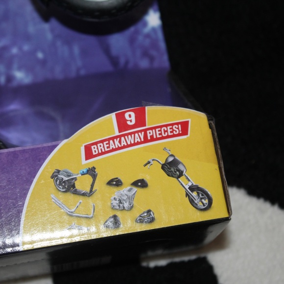 WWE Wrekkin’ Slamcycle Vehicle With Undertaker Basic Action Figure - Picture 7 of 12